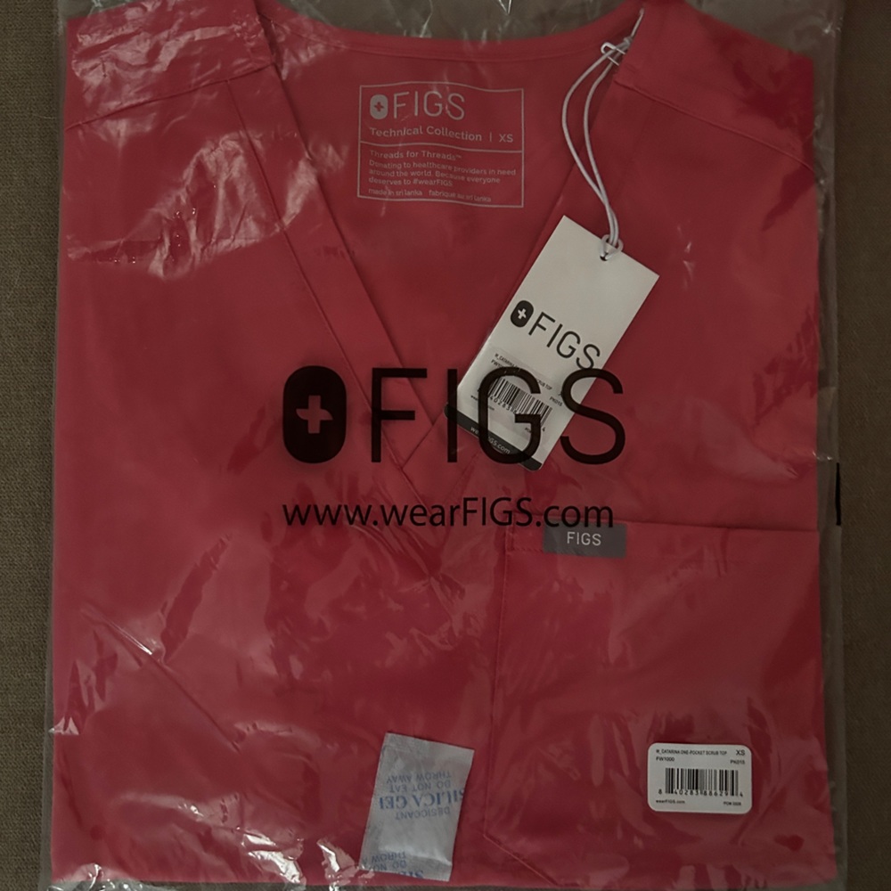 FIGS scrub top